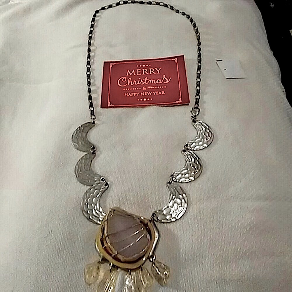 CHICO'S Genuine Stone with textured glass and metal Boho Belt Sz M
NWT